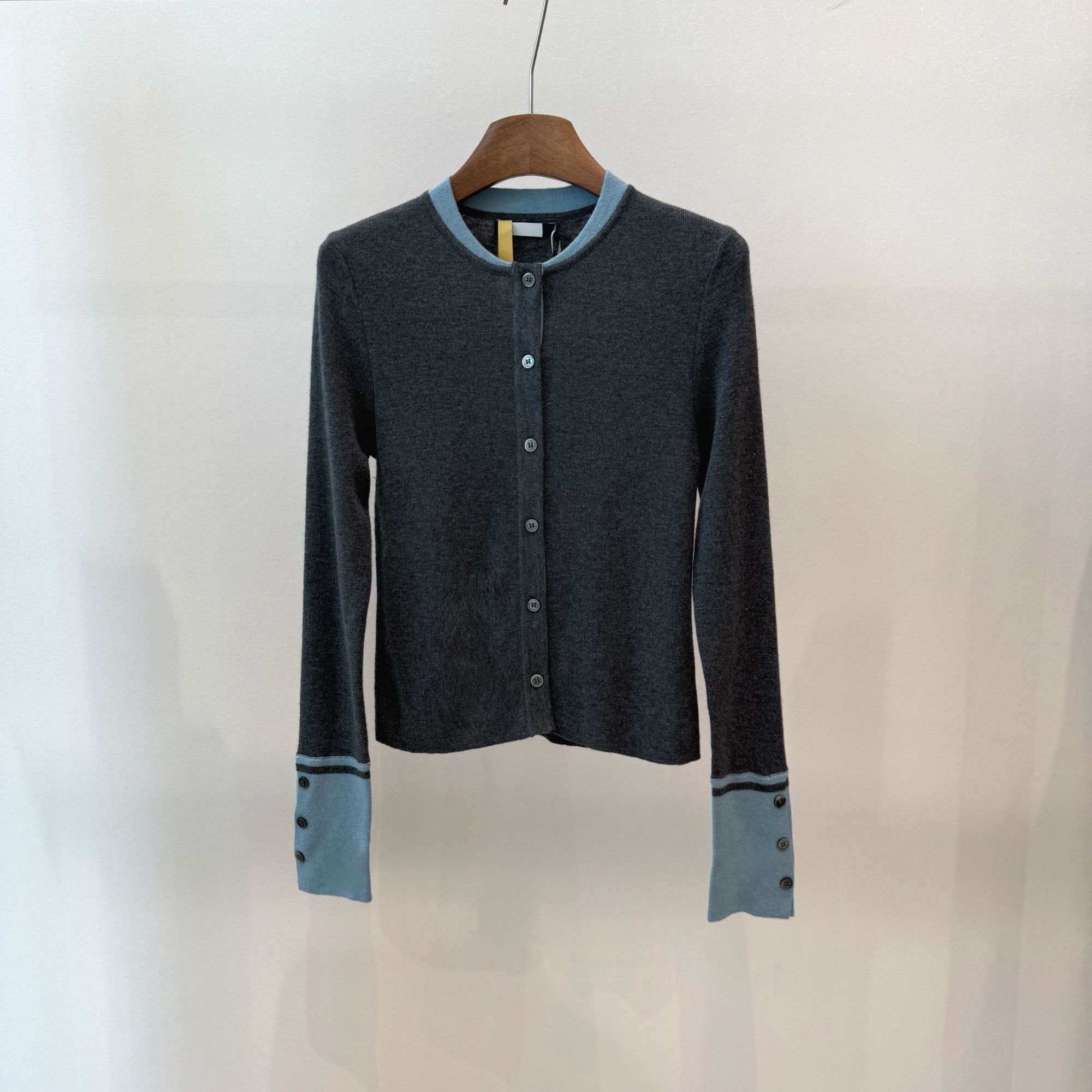 修身型女开衫休闲显瘦设计师百搭时尚针织衫b436