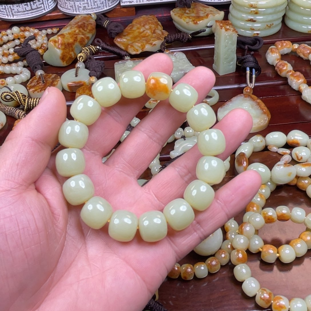 岫岩河磨玉（透闪石质玉）未镶嵌手链