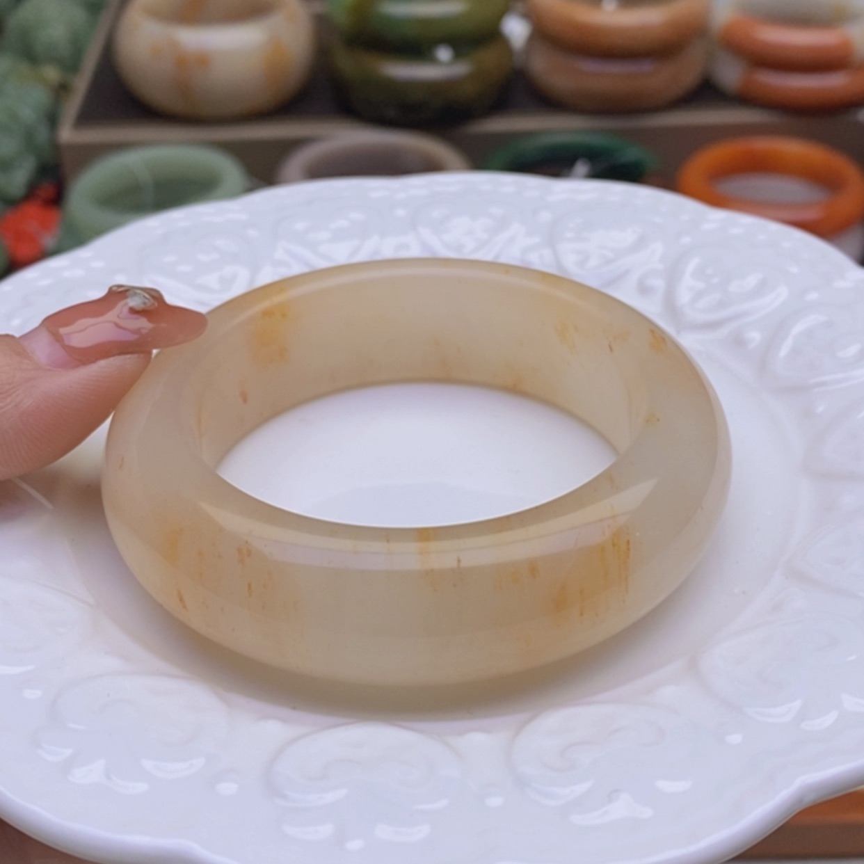 【闪购商品】石英质玉手镯未镶嵌