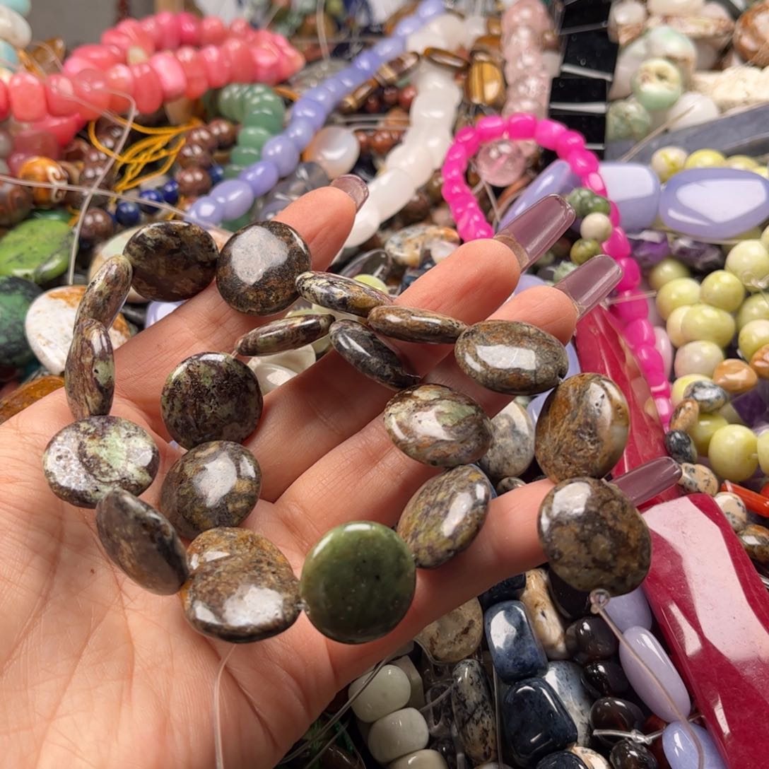 石英质玉珠宝奇石未镶嵌如图卡18