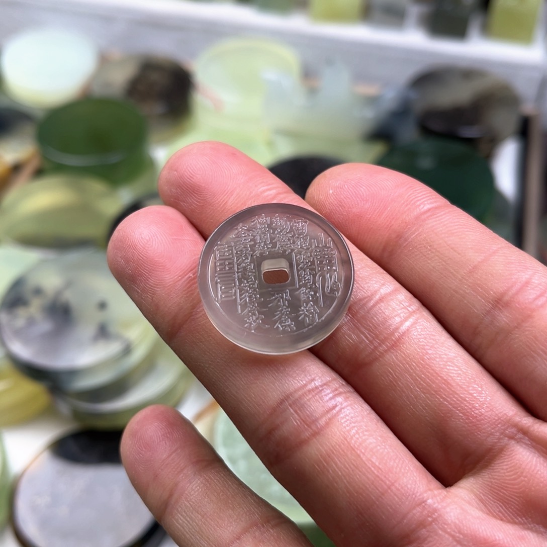 蛇纹石玉原石未镶嵌