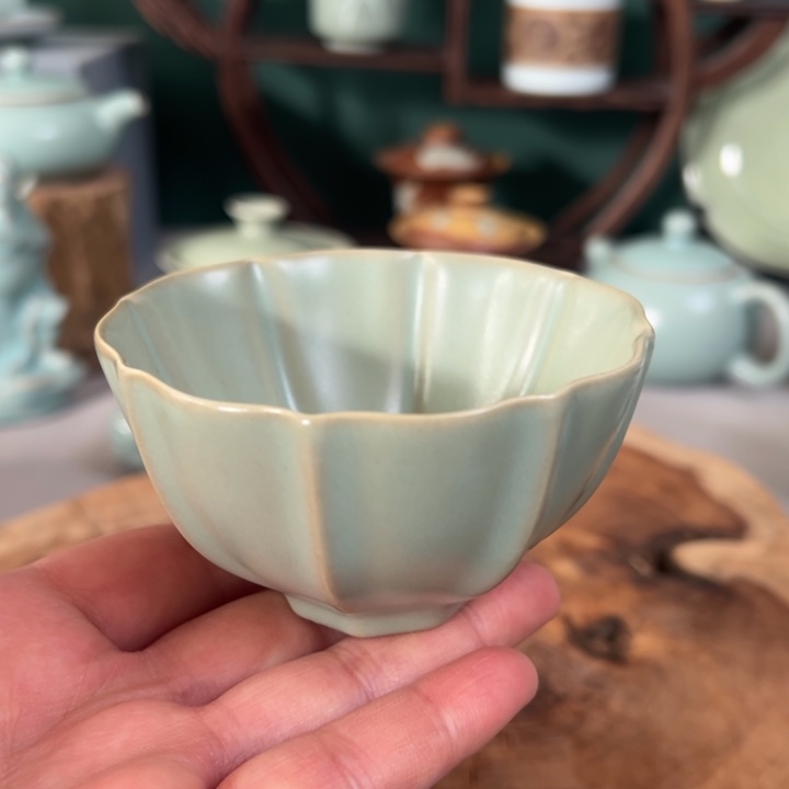 杯仿古釉花瓣杯微瑕