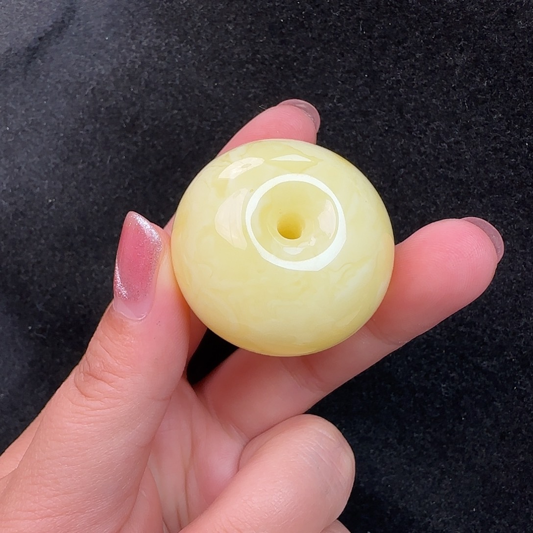 蜜蜡未镶嵌珠宝奇石