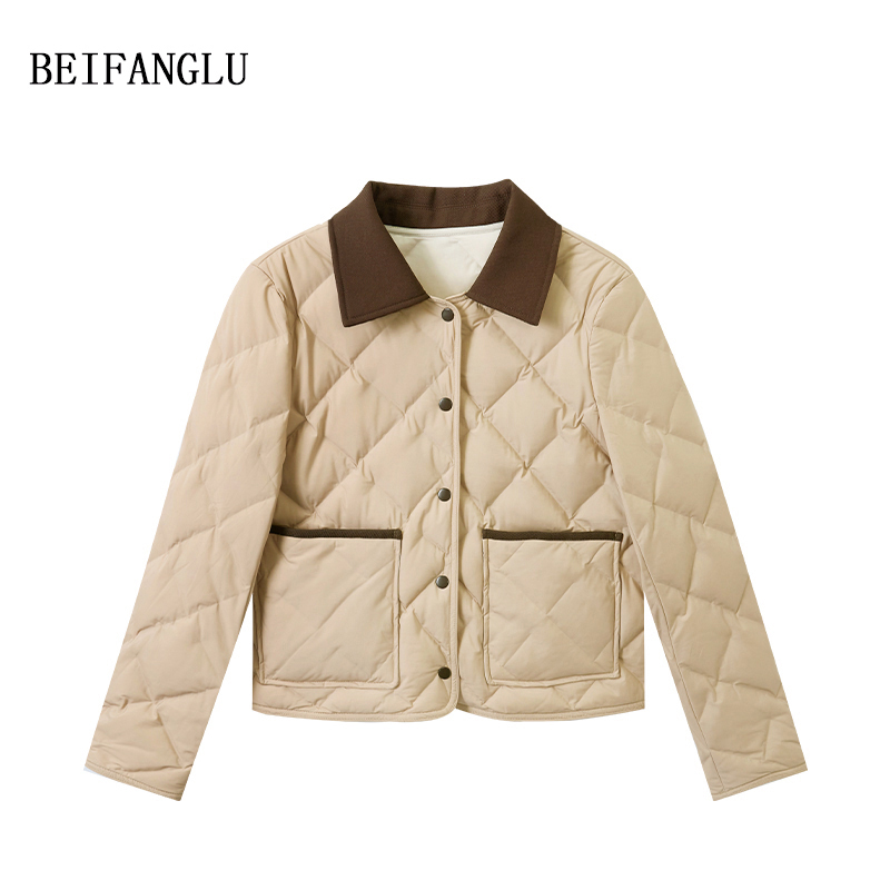 北方鹿  2025冬新品百搭小翻领鹅绒服时尚通勤菱格外套女士251509