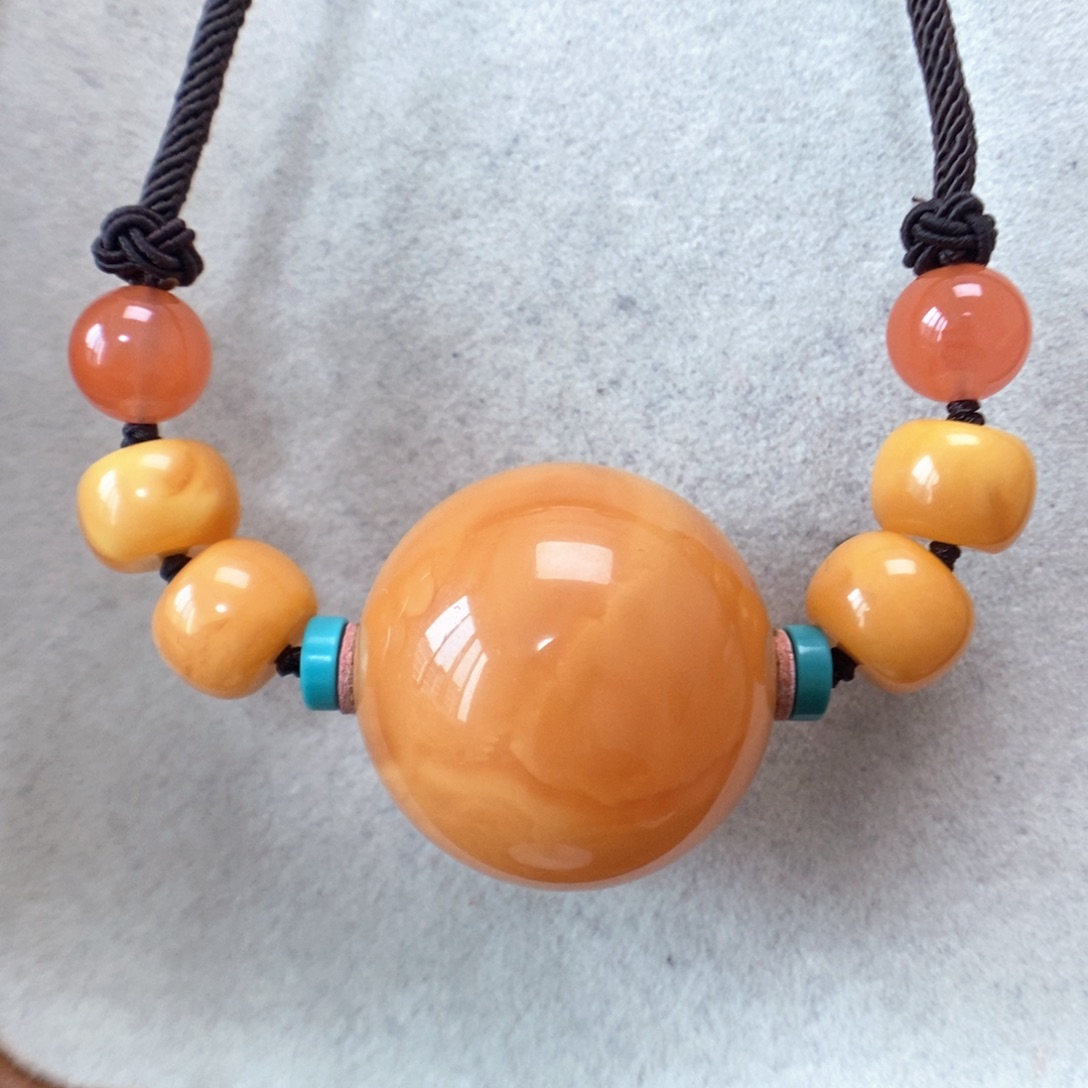 蜜蜡未镶嵌项链锁骨