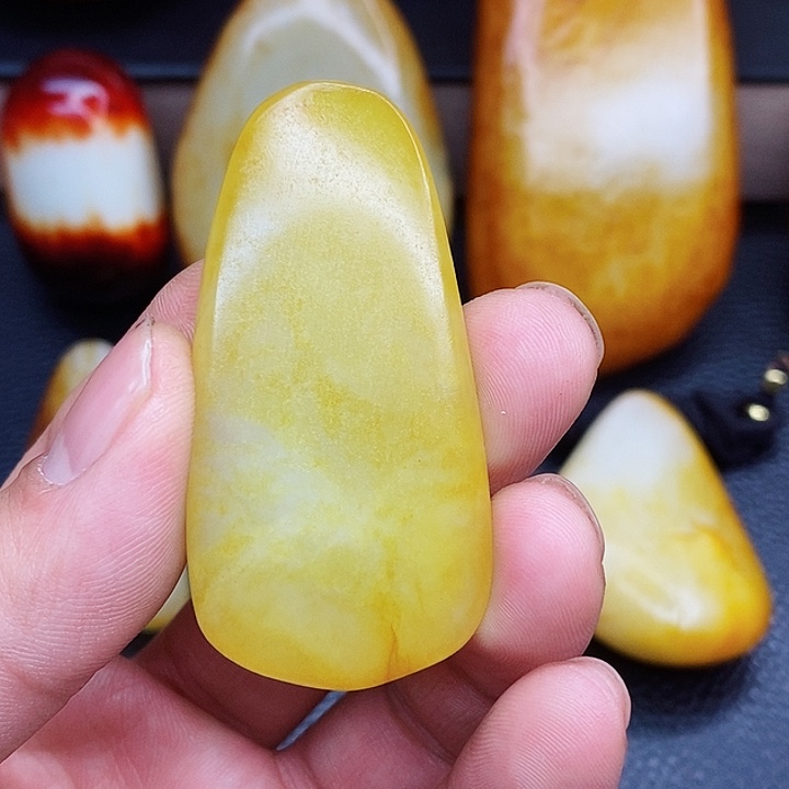 未镶嵌和田玉挂件