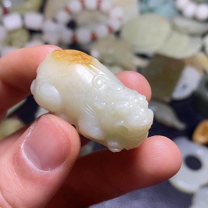 和田玉（糖玉）未镶嵌颈饰