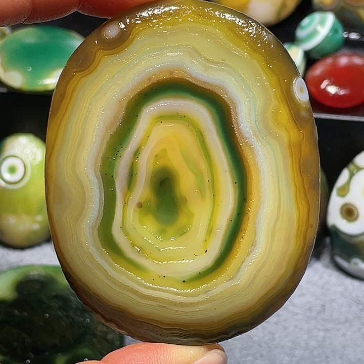 玛瑙/玉髓未镶嵌珠宝奇石