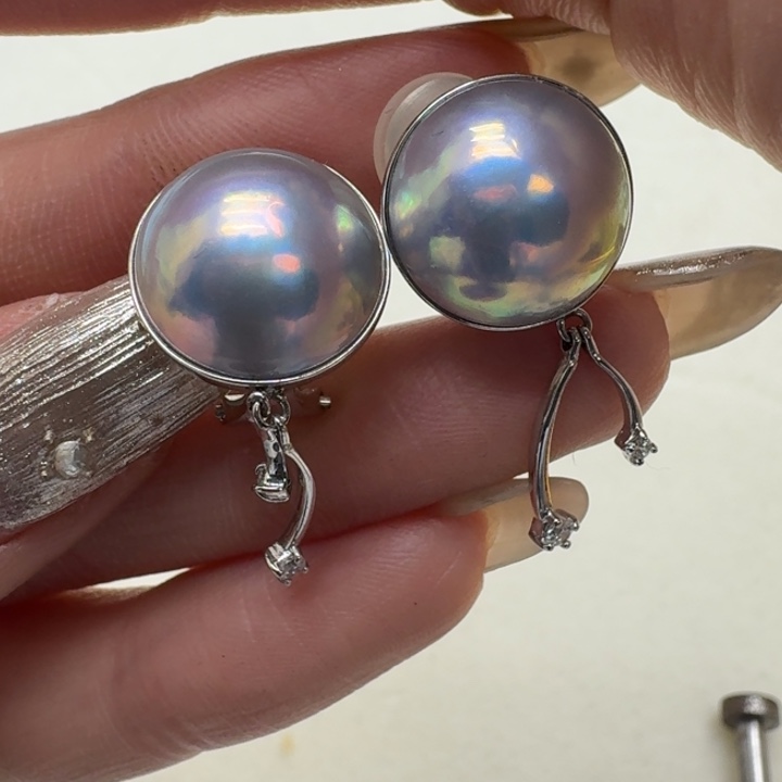 耳饰未镶嵌拼合珍珠（马贝珠）