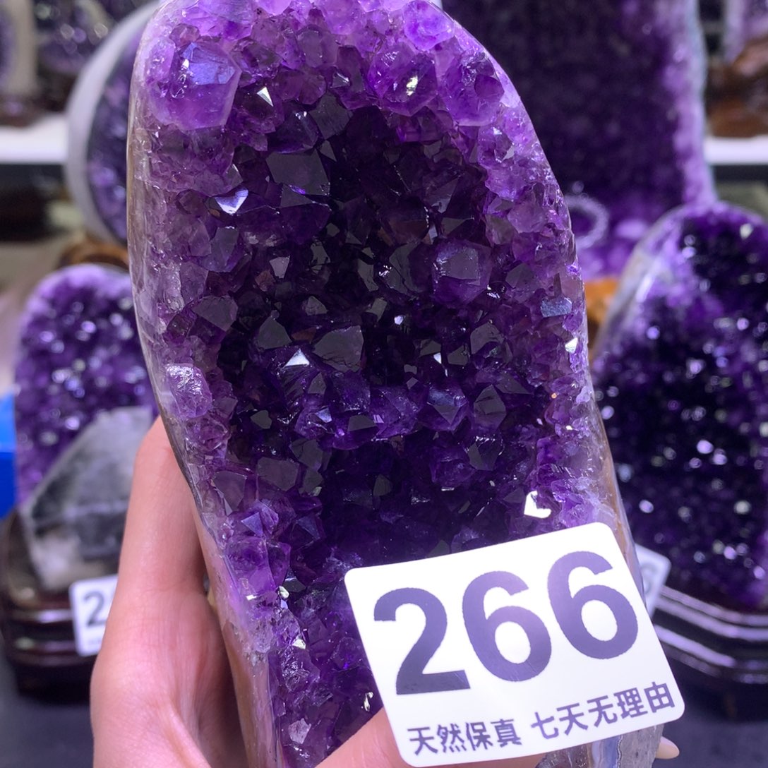 水晶水晶摆件未镶嵌?***寓