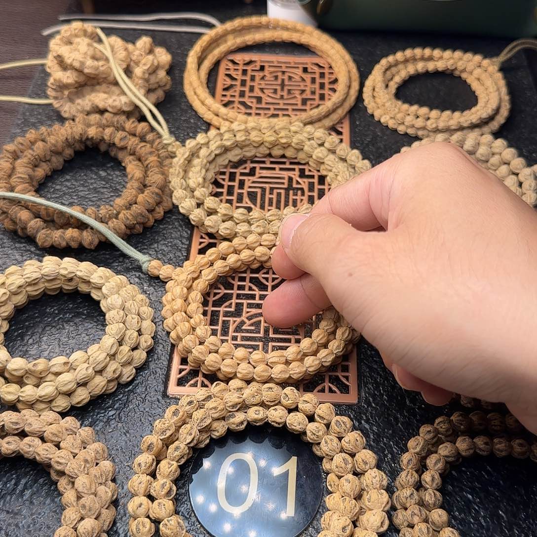 东***车柏香籽/百香籽吊坠