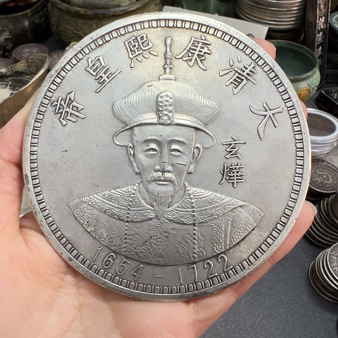 金属复古风格摆件