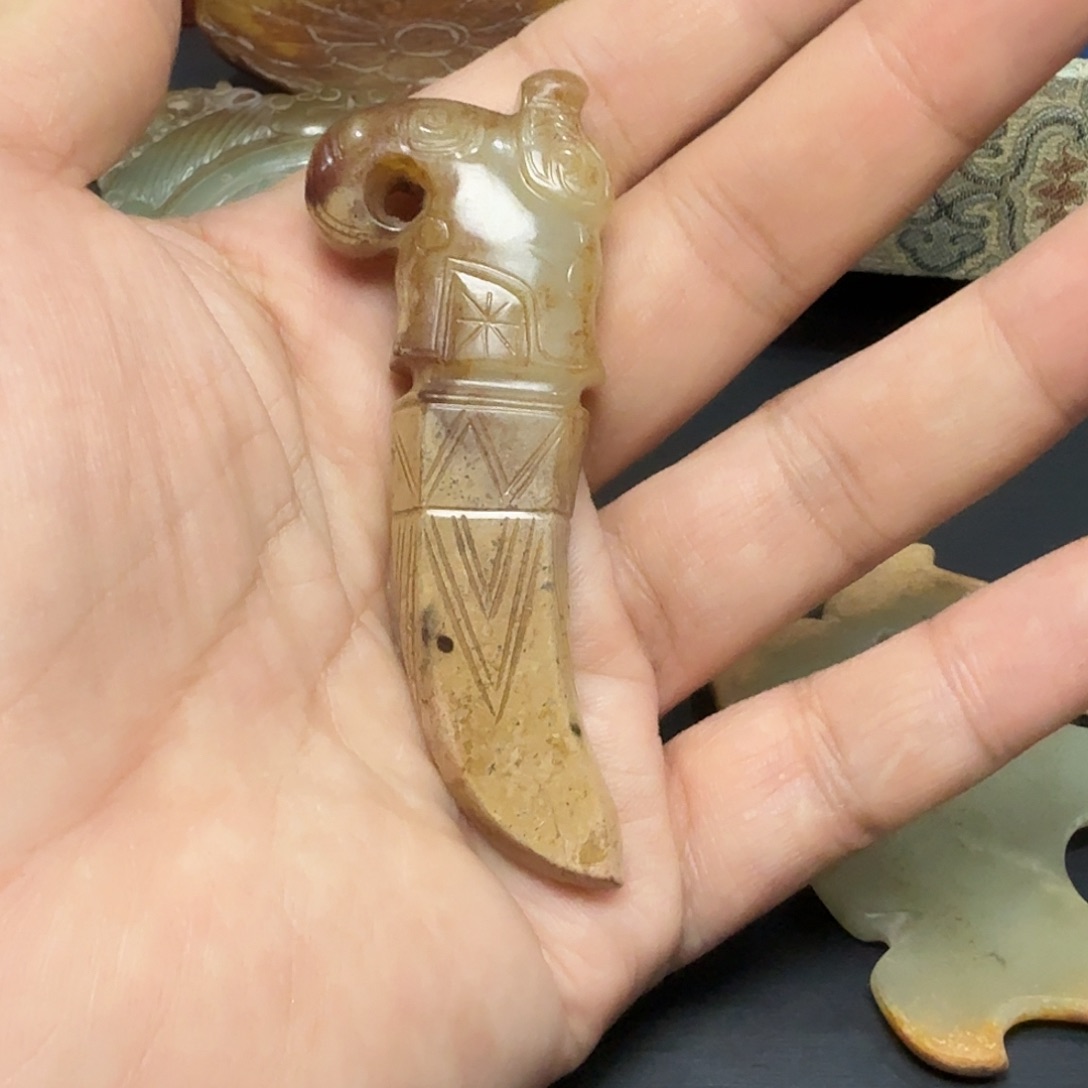 青***啡和田玉（糖玉）未镶嵌挂件