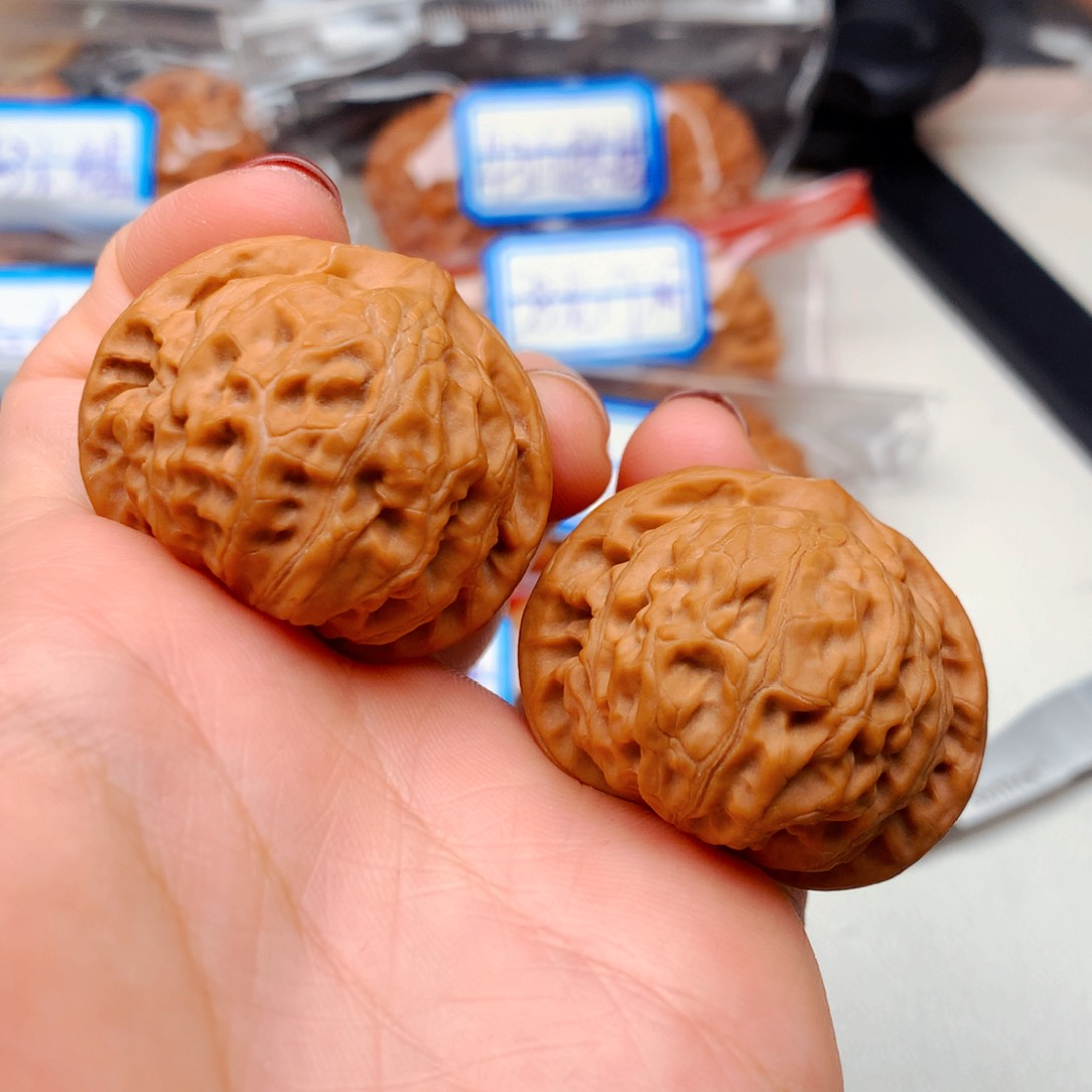 文玩核桃吊坠38宫灯