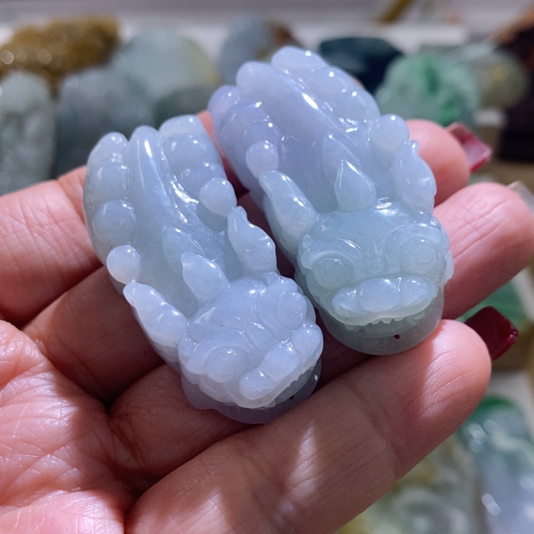 【闪购商品】翡翠颈饰未镶嵌一对