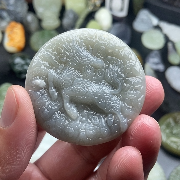 星***空和田玉未镶嵌颈饰