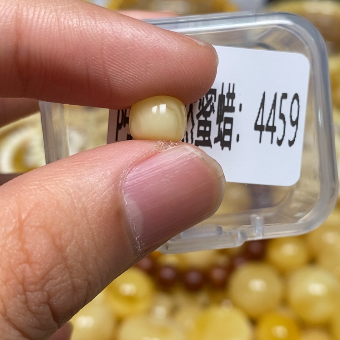 蜜蜡未镶嵌珠宝奇石4459