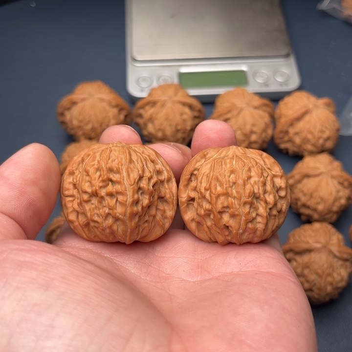 文玩核桃把件金**?38磨盘邮费自理