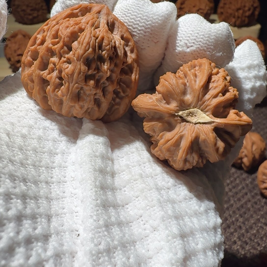 文玩核桃吊坠36全品三角密纹