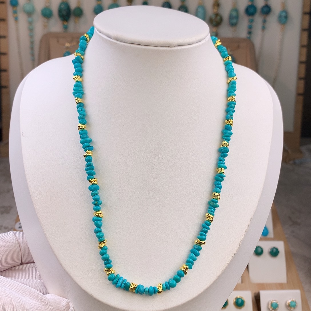 绿松石未镶嵌颈饰