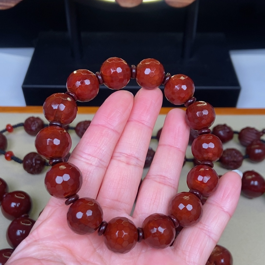 橄榄核吊坠钻面光珠