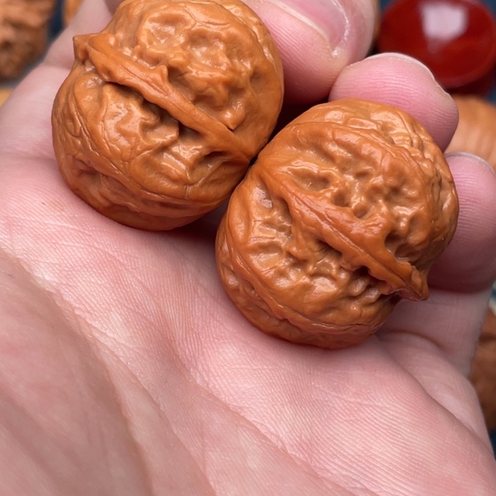 文玩核桃把件玉石粗筋