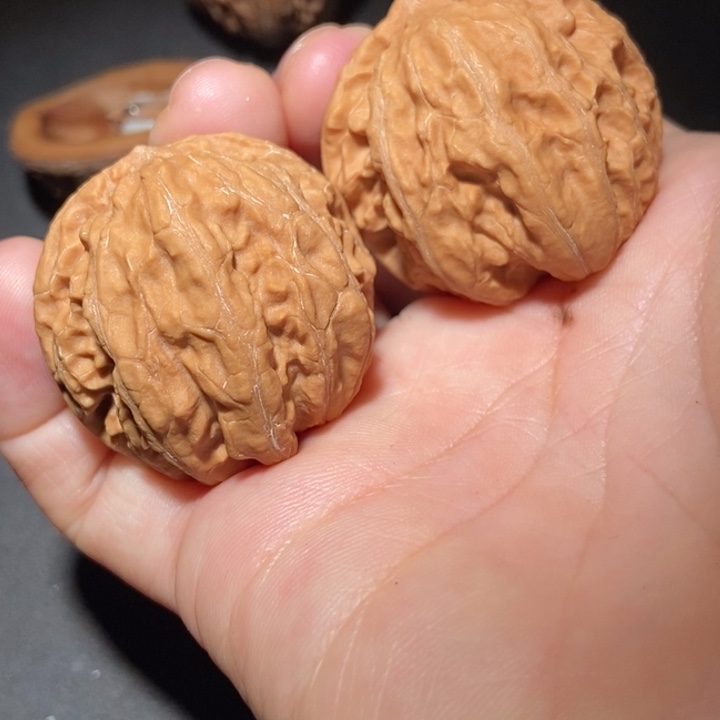 文玩核桃把件东北楸子小雪32