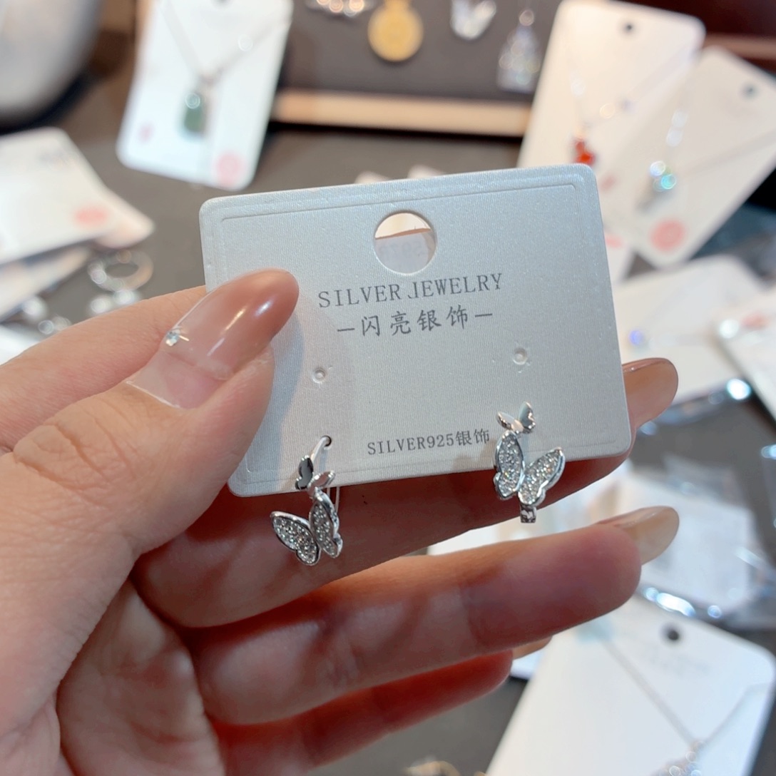 925银合成立方氧化锆耳扣