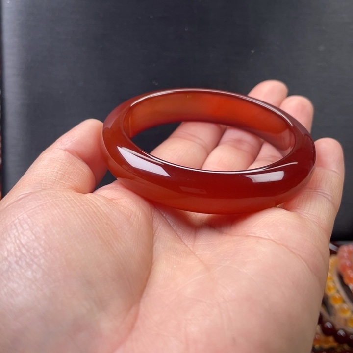 抱****玛瑙/玉髓未镶嵌手镯