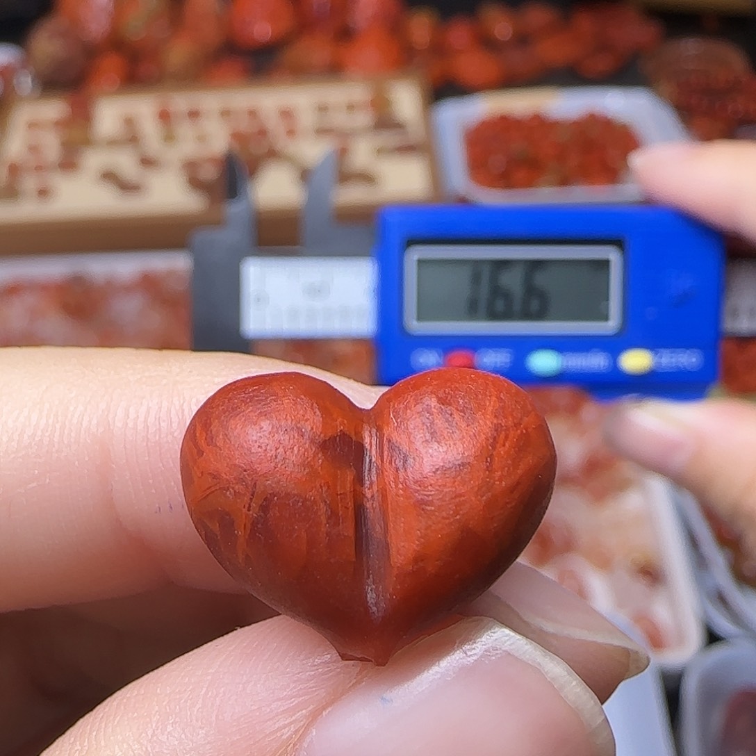 南红玛瑙未镶嵌颈饰