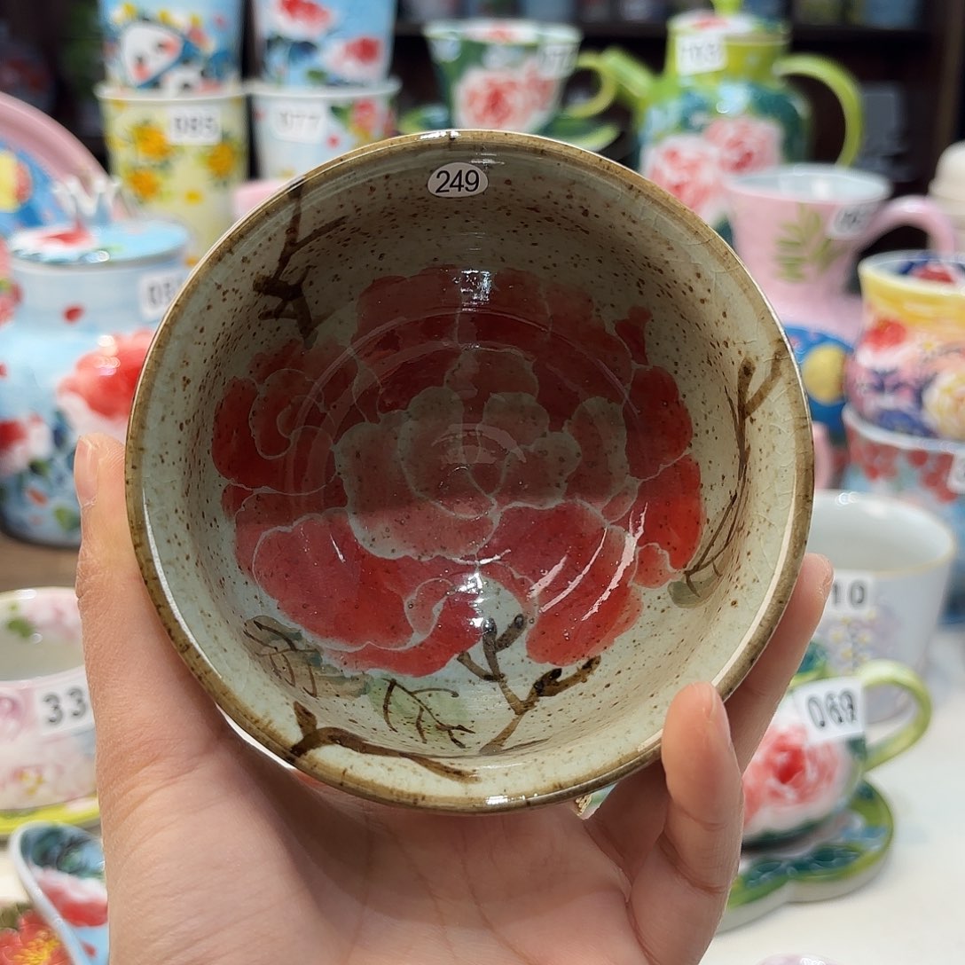 瓷片兔兔好e de e mo k l k lv