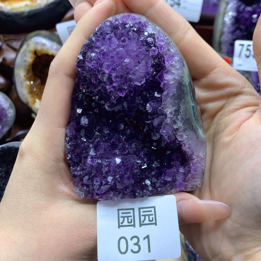 紫晶大型摆件（非配饰）未镶嵌