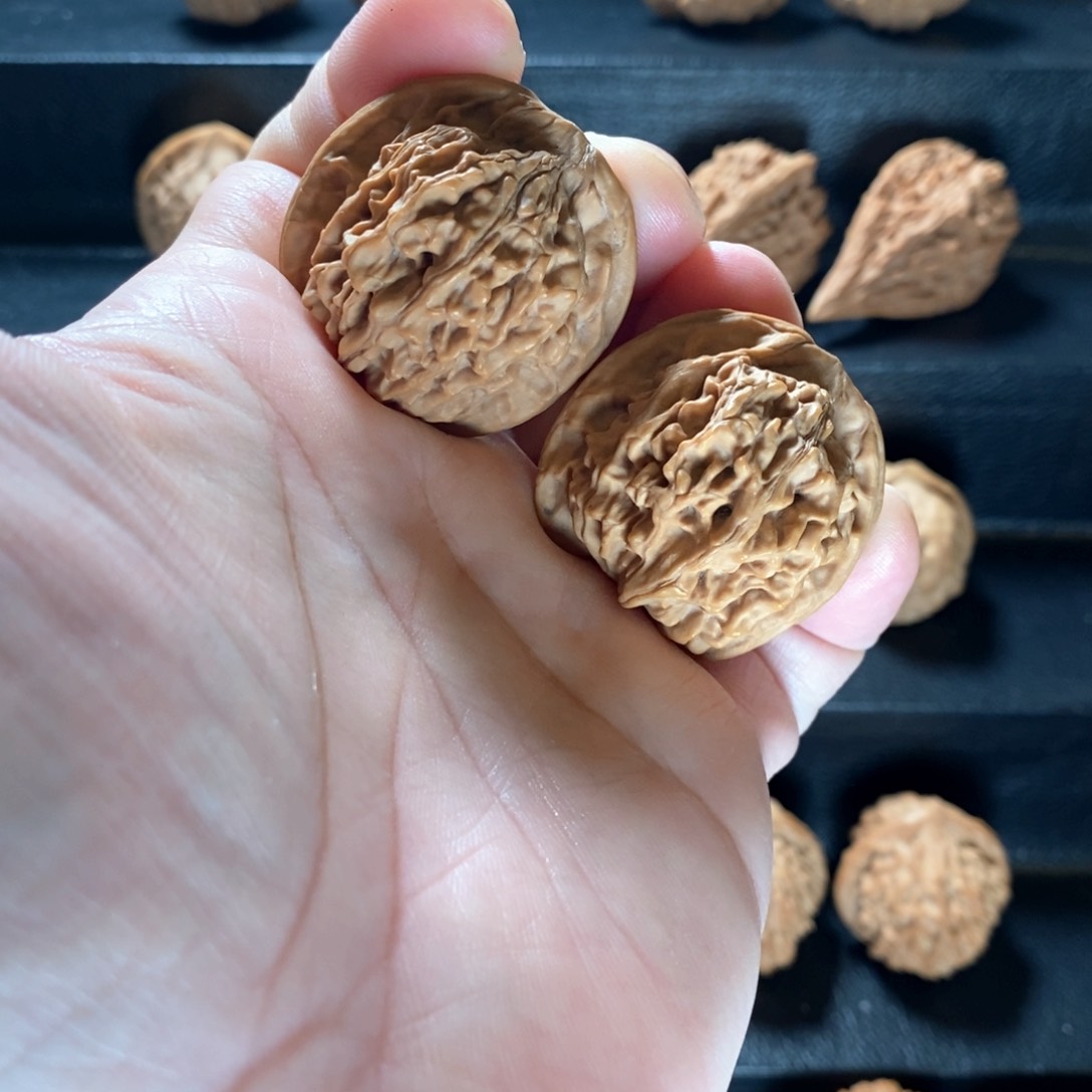 桃核把件原生态天地37