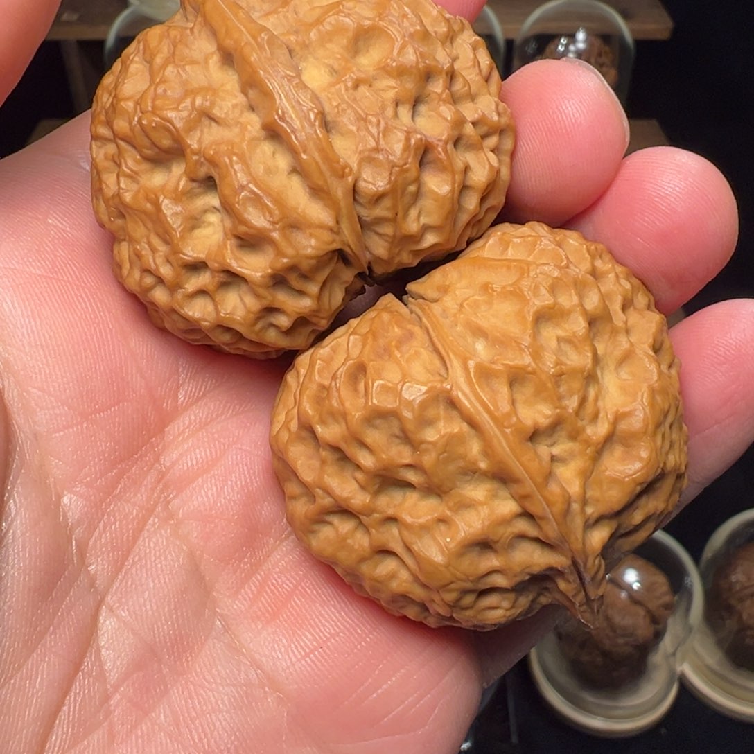 文玩核桃把件玛瑙红石铫44mm