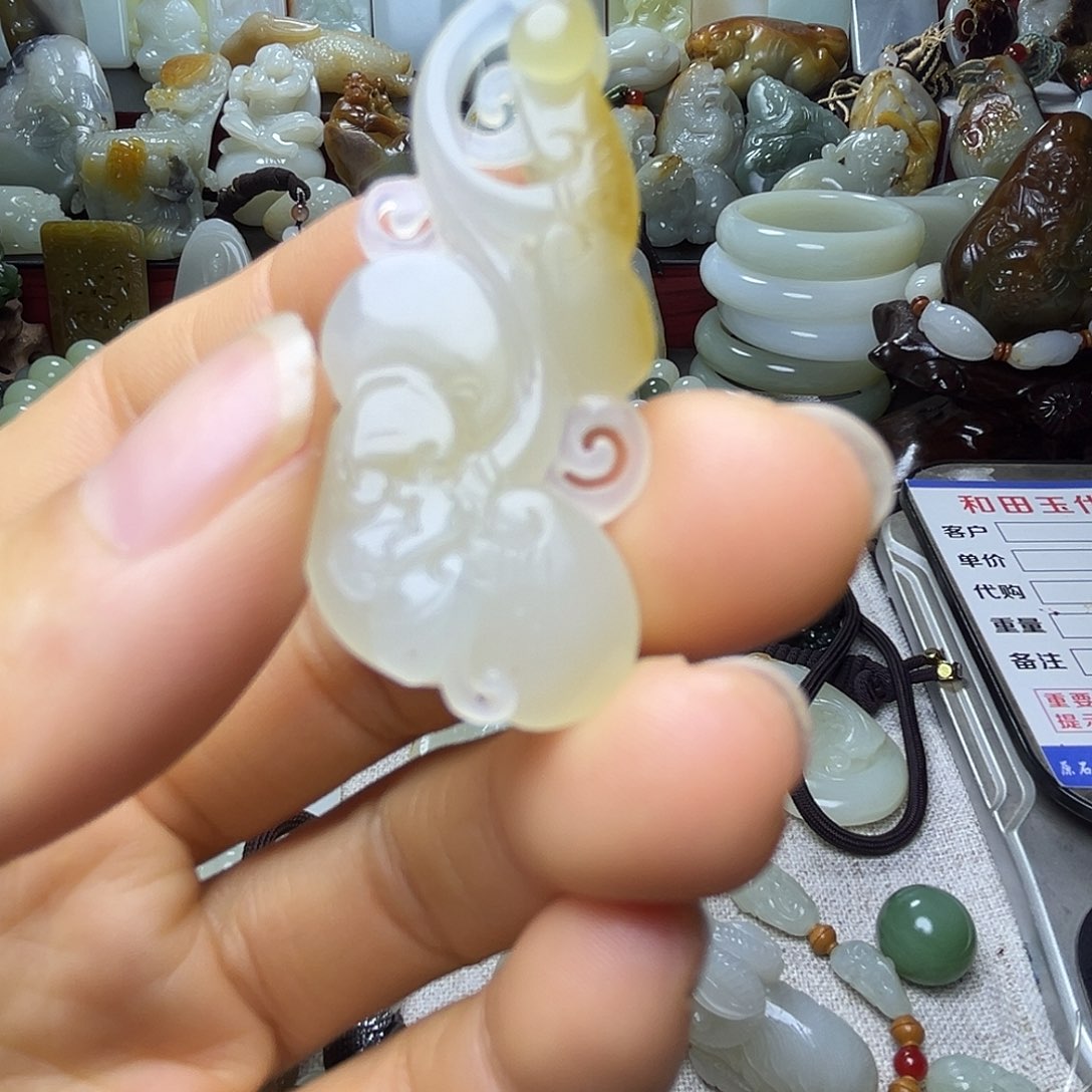 小***糊和田玉未镶嵌挂件