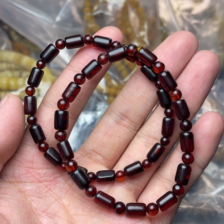 未镶嵌琥珀珠宝奇石