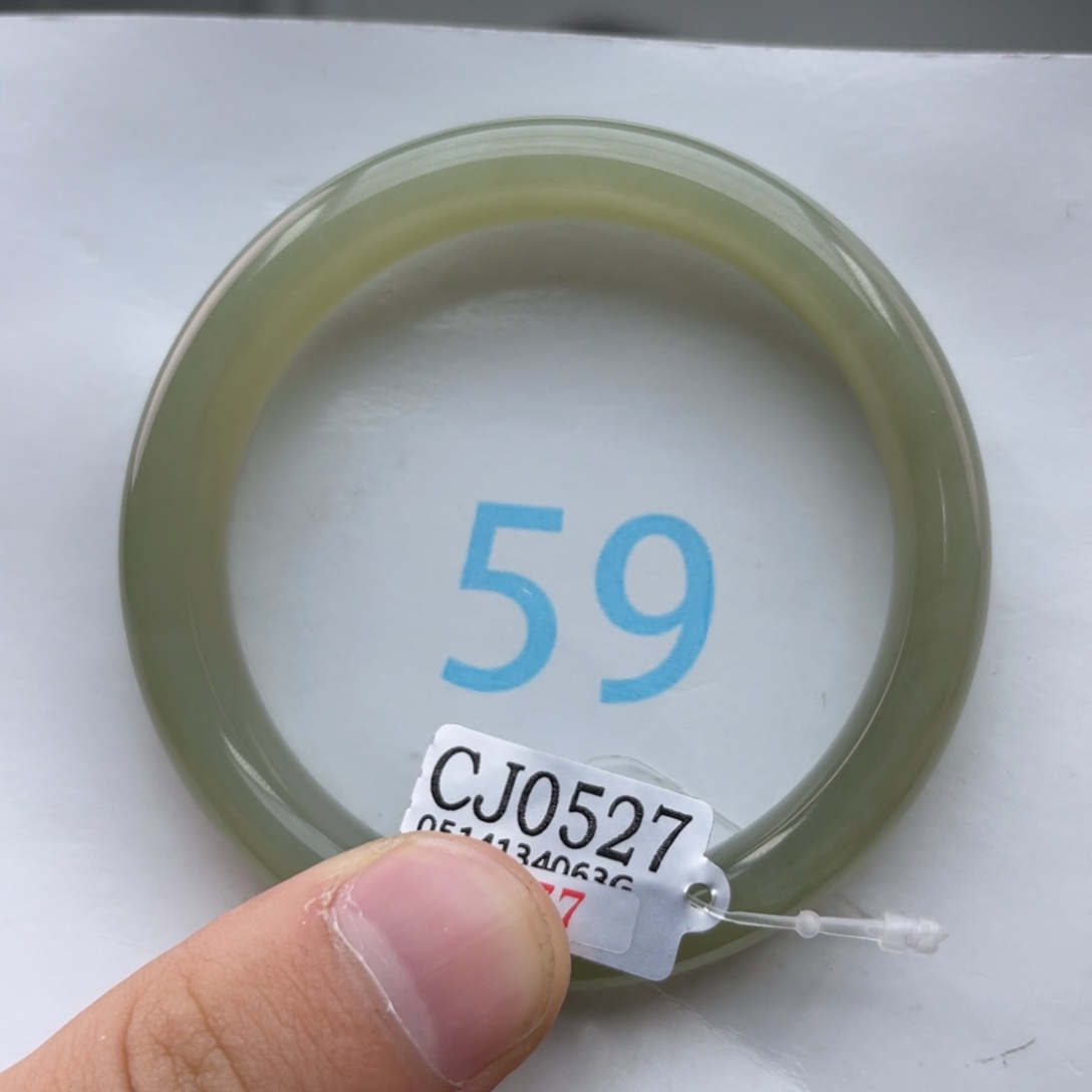 和田玉手镯未镶嵌落*