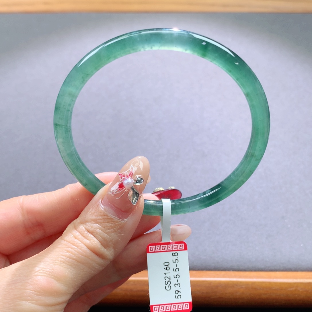 翡翠手镯未镶嵌天然翡翠手镯叮当镯