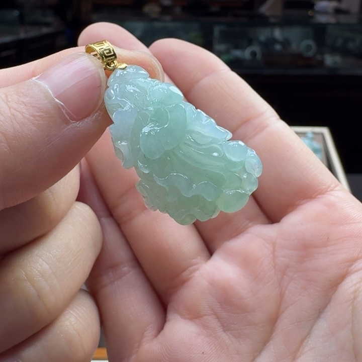 翡翠颈饰18K金镶嵌L***琴白菜