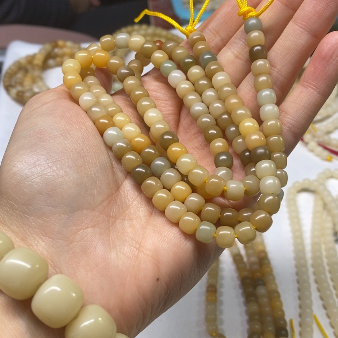 林***暖吊坠菩提根/象牙果林