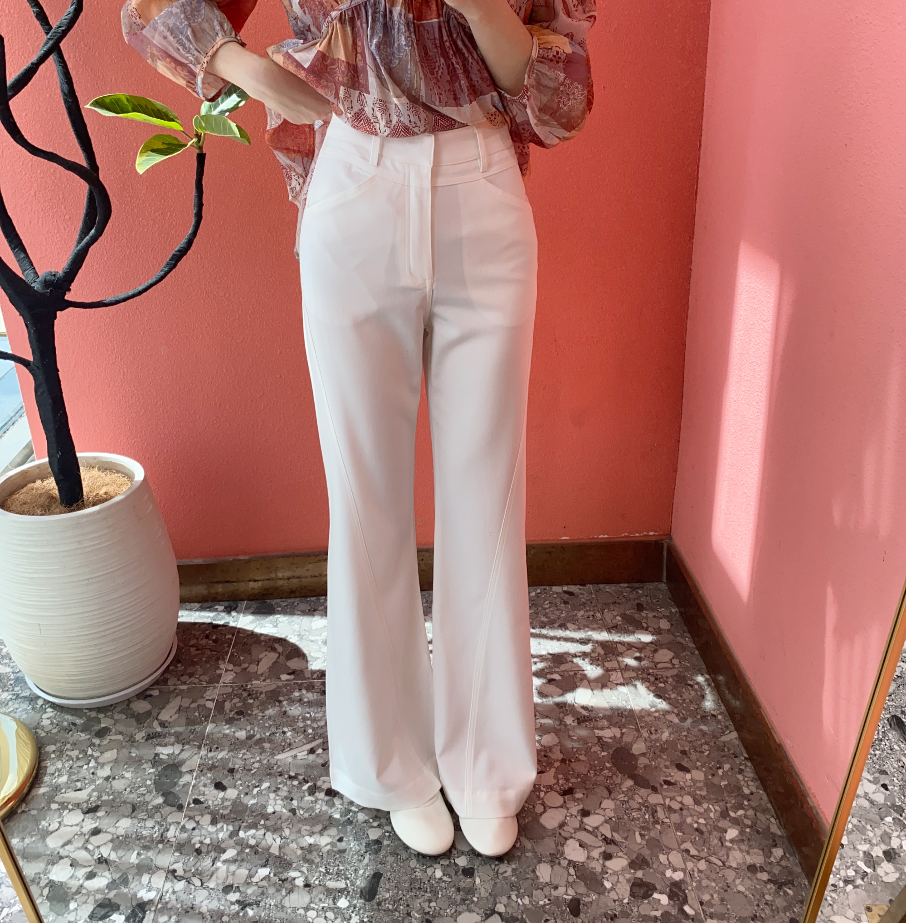 （默茗服装）纯色高级感微喇裤