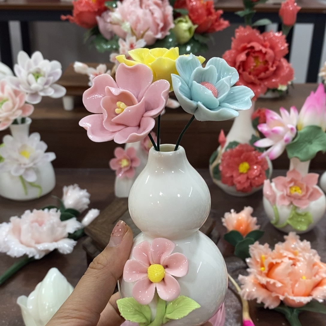 摆件陶瓷手工花摆件