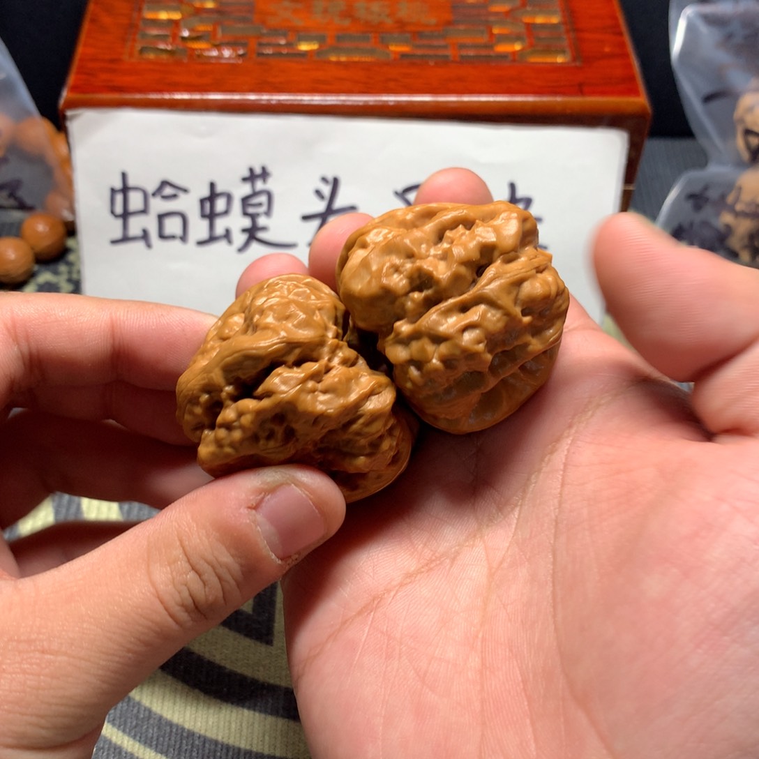 吊坠文玩核桃肚子四十五尺大蛙王