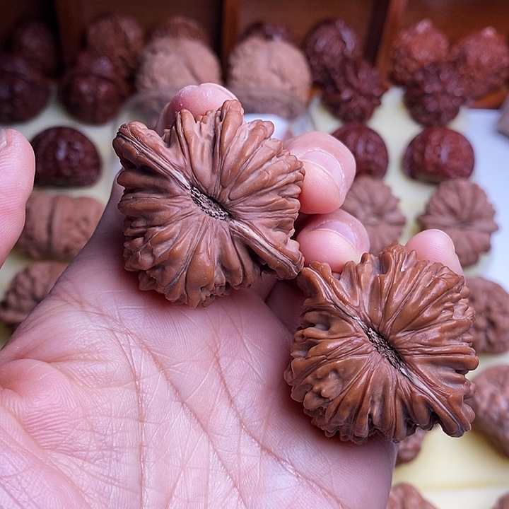 【闪购商品】文玩核桃吊坠44四座楼