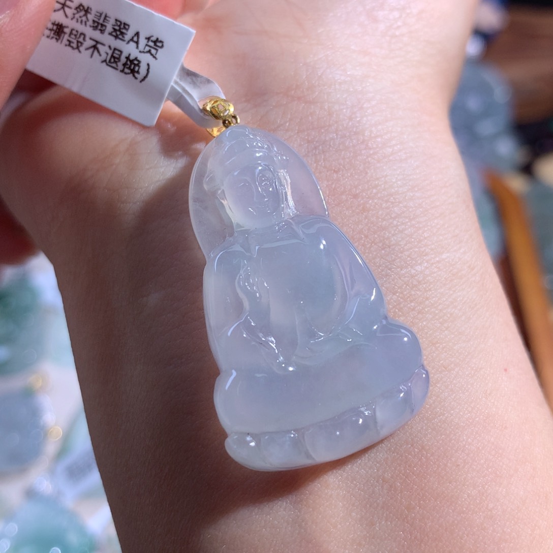 翡翠颈饰18K金镶嵌素衣观音