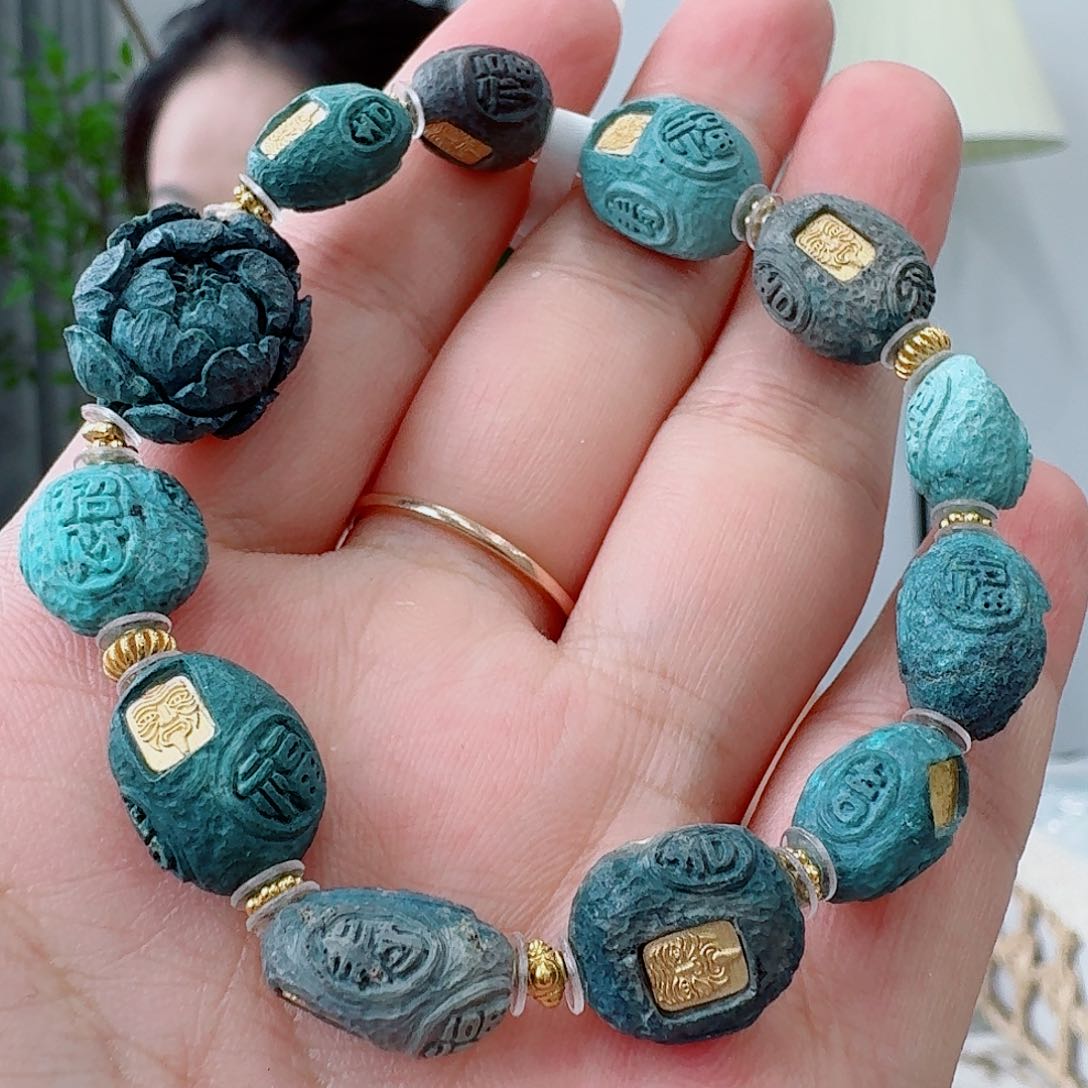 未镶嵌绿松石珠宝奇石