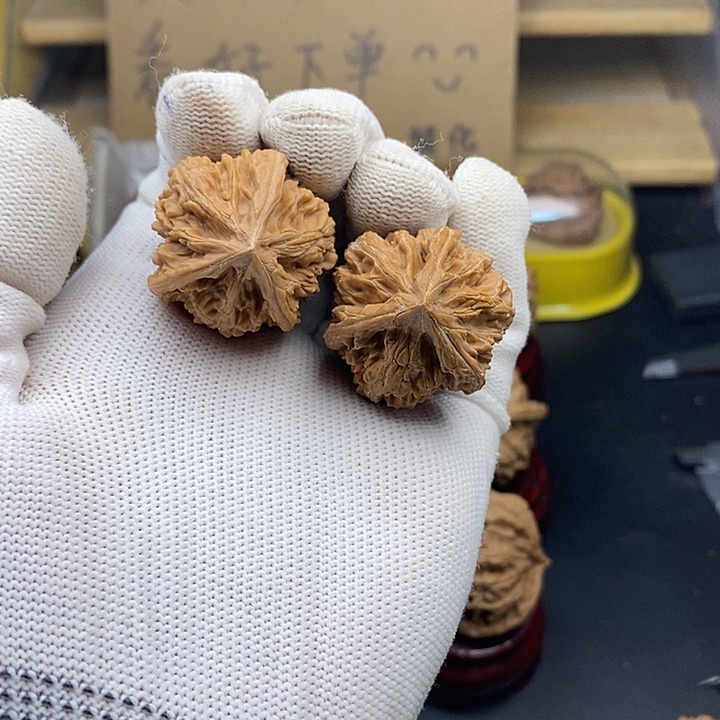 八***¥文玩核桃吊坠磕碰瑕疵不退不换