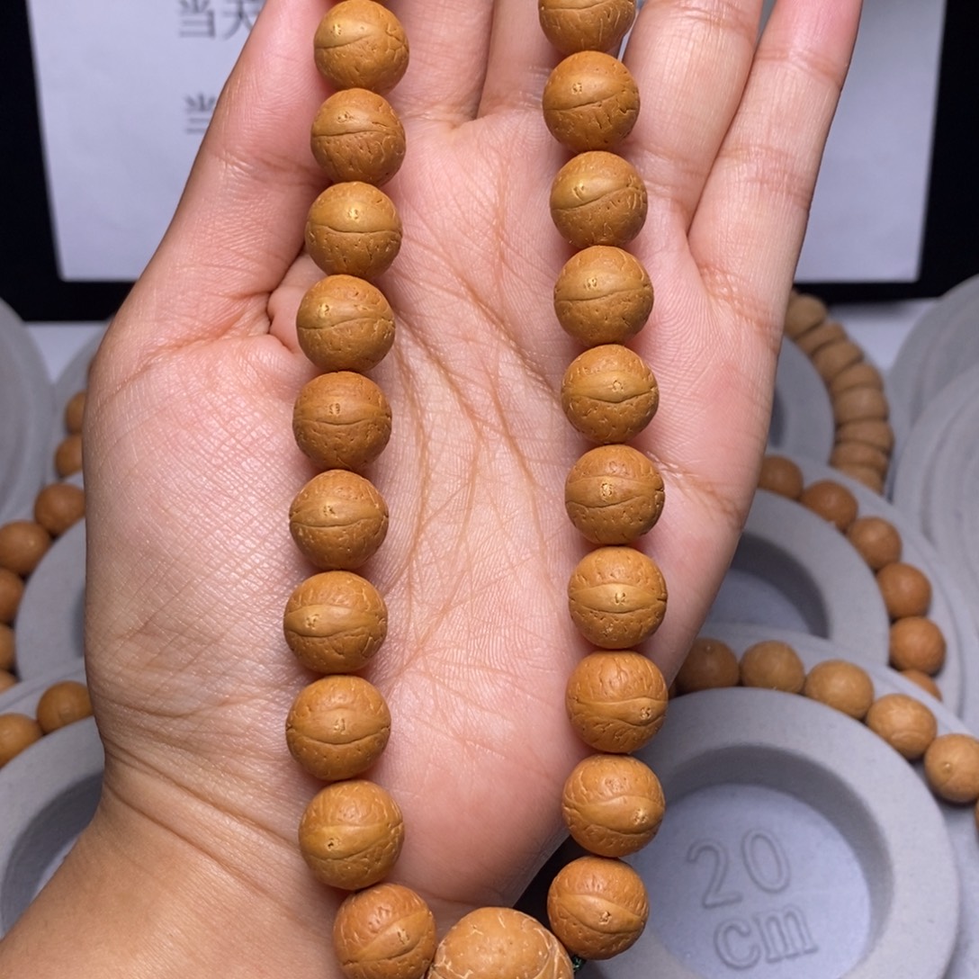 凤眼菩提吊坠手持