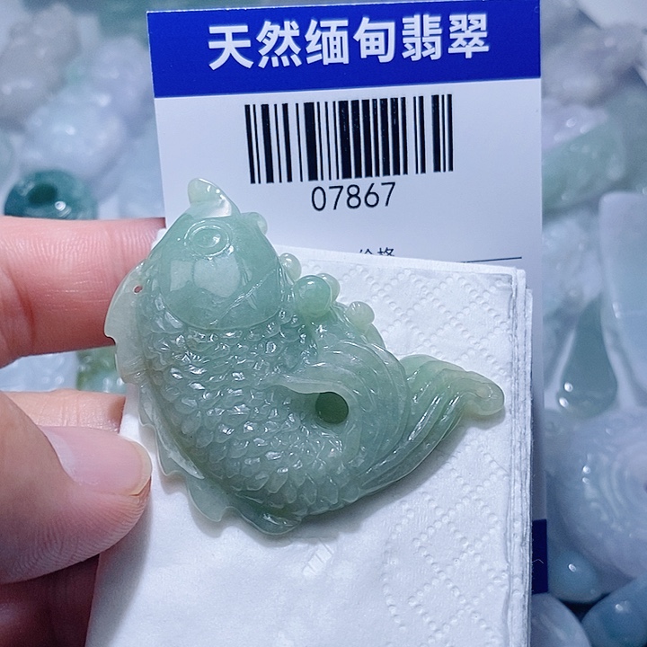 翡翠未镶嵌颈饰天光墟翡翠市场现金代购