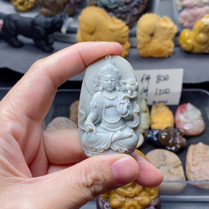 【闪购商品】定制石英质玉吊坠未镶嵌